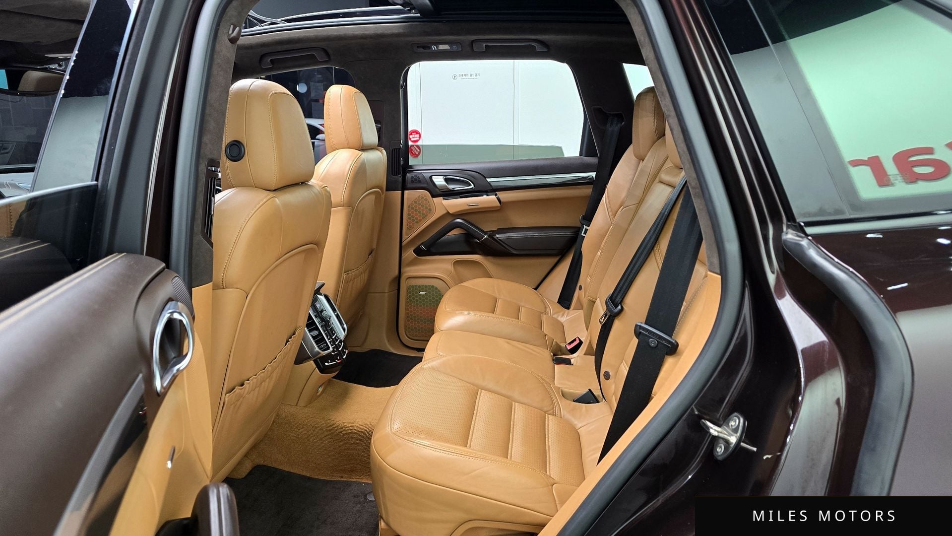Porsche Cayenne 2016 — миниатюра 12