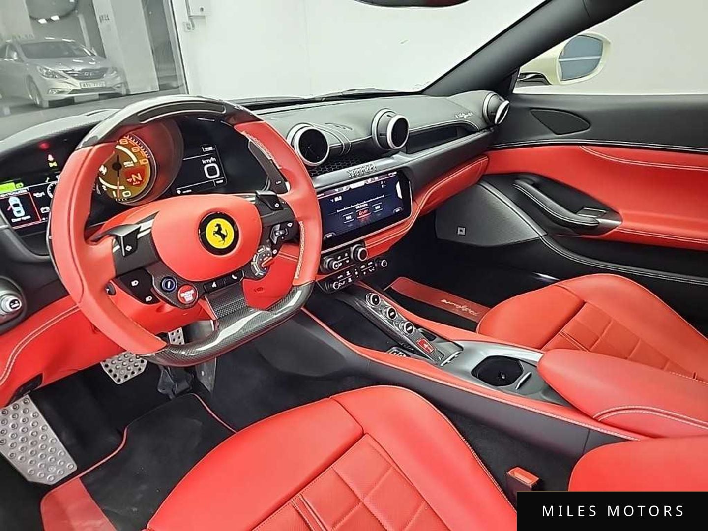 Ferrari 포르토피노 2023 — миниатюра 8