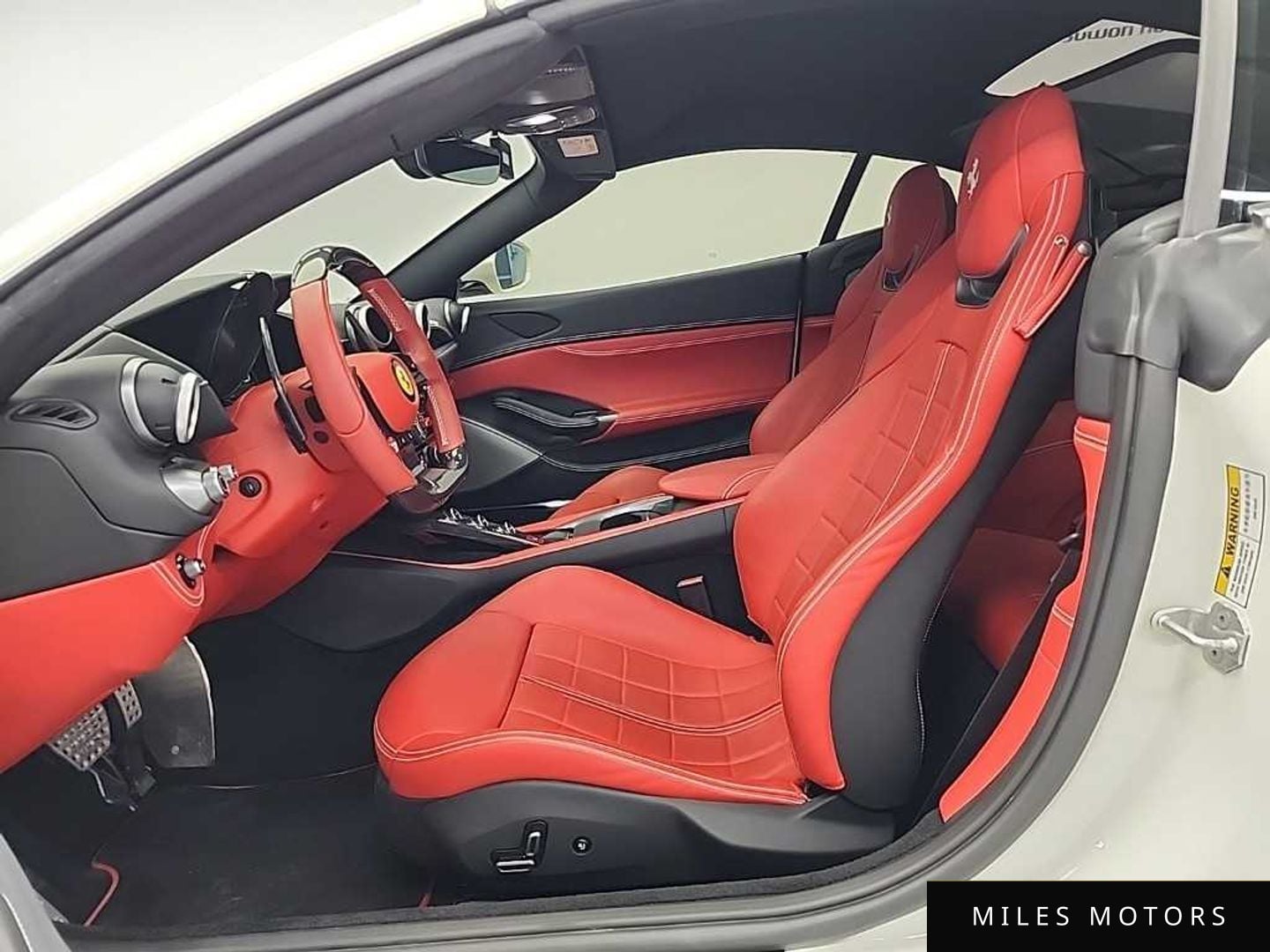 Ferrari 포르토피노 2023 — миниатюра 12