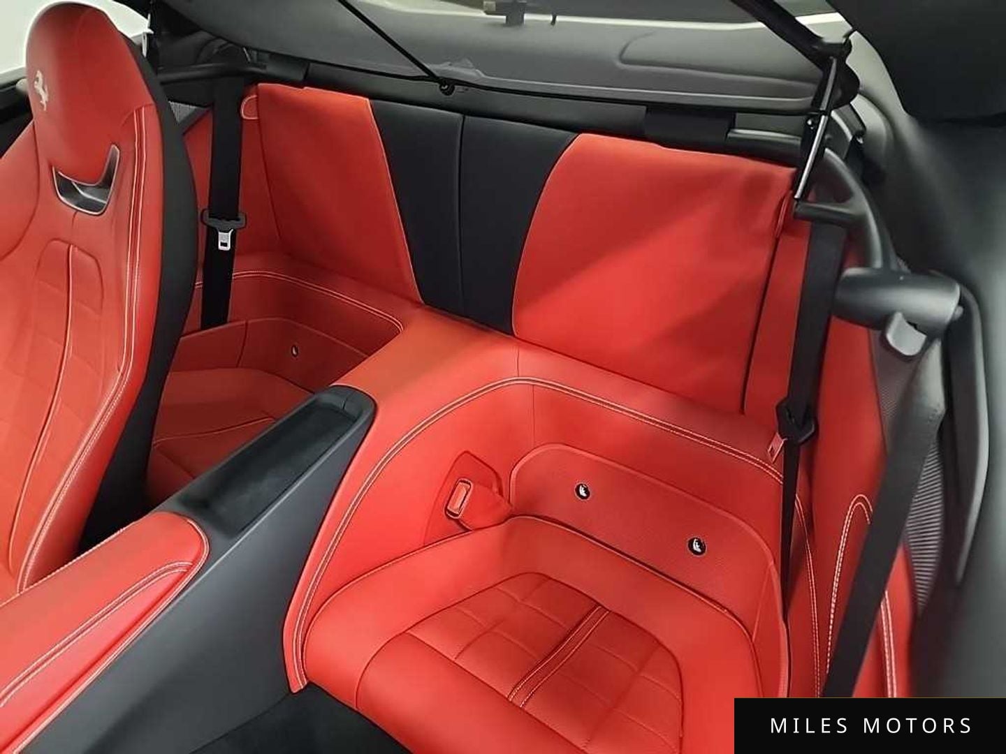 Ferrari 포르토피노 2023 — миниатюра 13