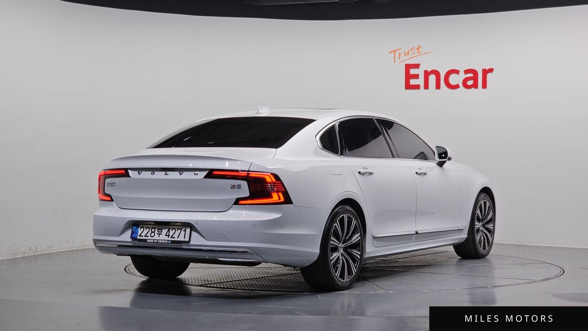 Volvo S90 2021 — миниатюра 2