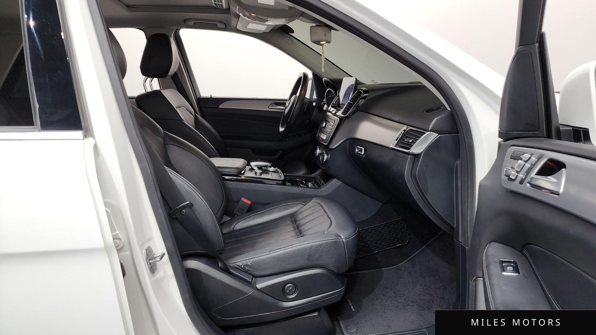 Mercedes-Benz GLE-Class W166 2018 — миниатюра 11