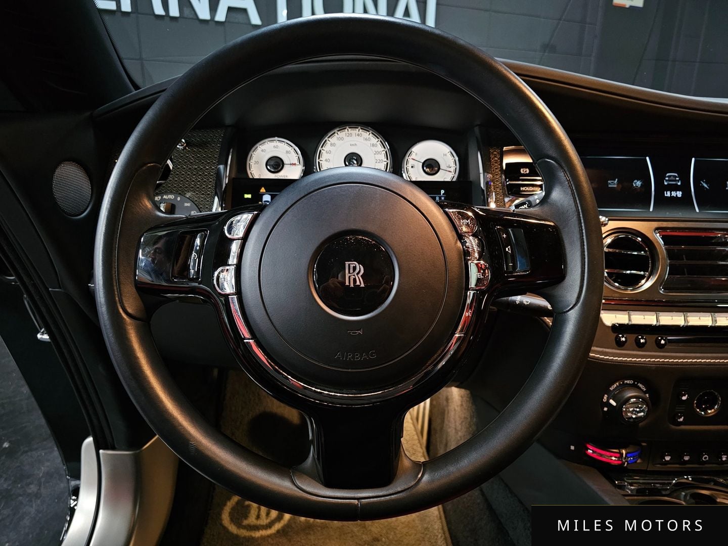 Rolls-Royce Wraith 2019 — миниатюра 12