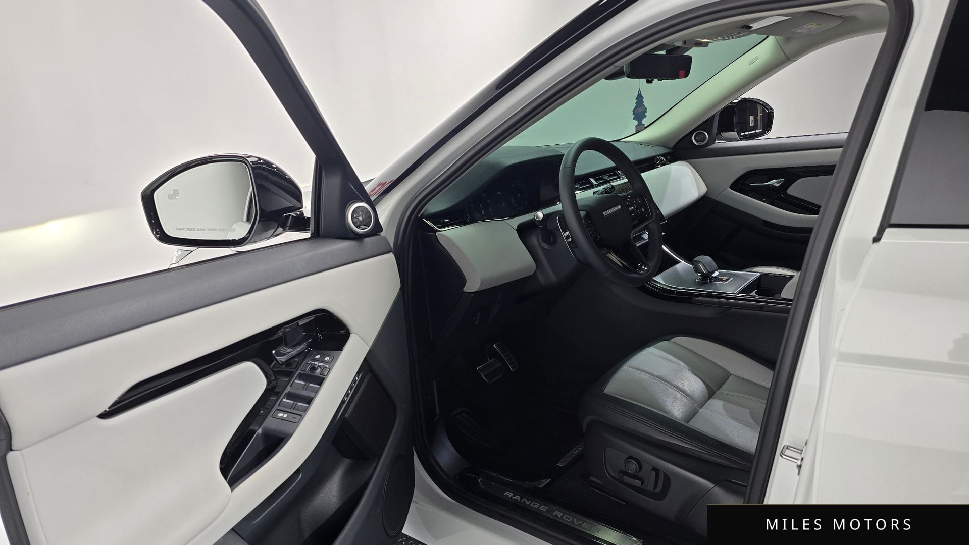 Land Rover 레인지로버 이보크 2024 — миниатюра 9
