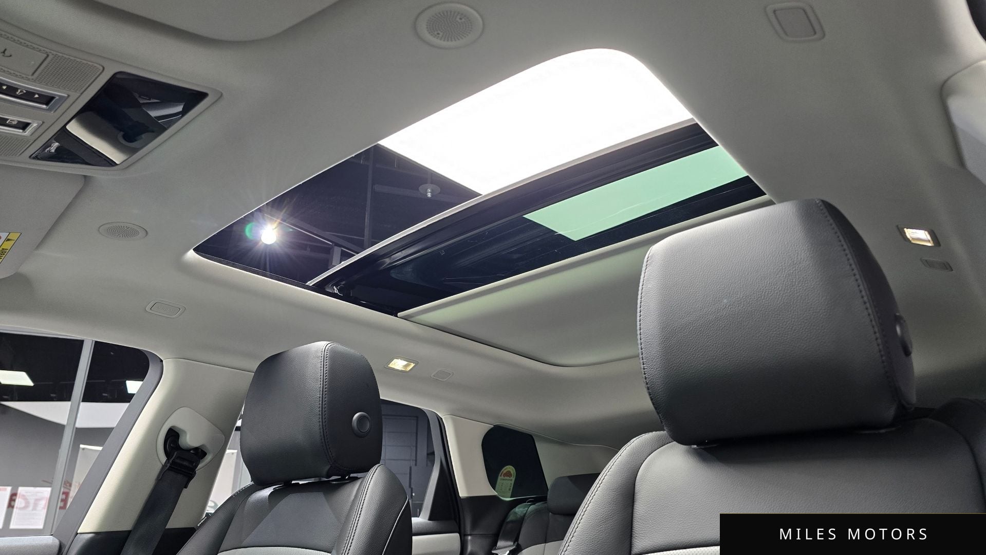 Land Rover 레인지로버 이보크 2024 — миниатюра 19