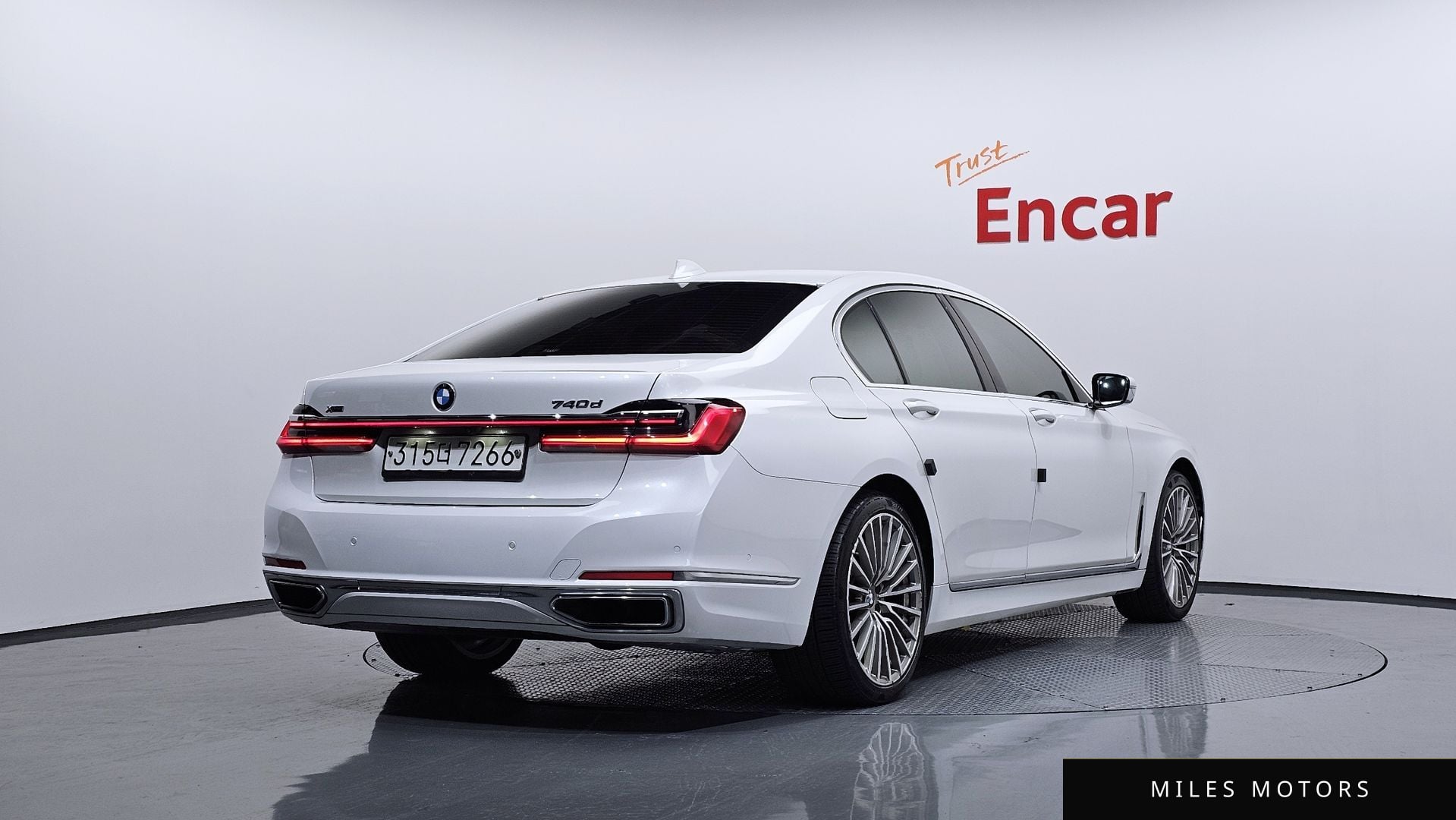 BMW 7 Series (G11) 2020 — миниатюра 2