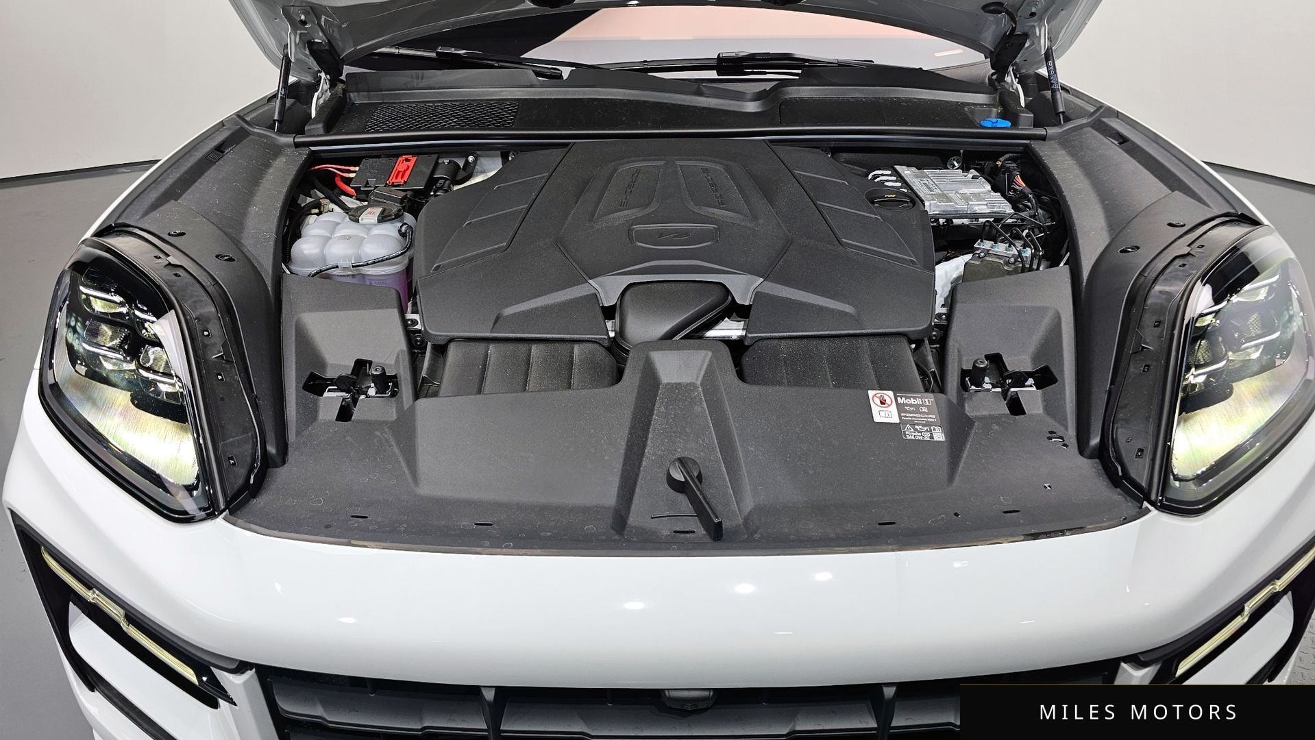 Porsche 카이엔 (PO536) 2025 — миниатюра 5