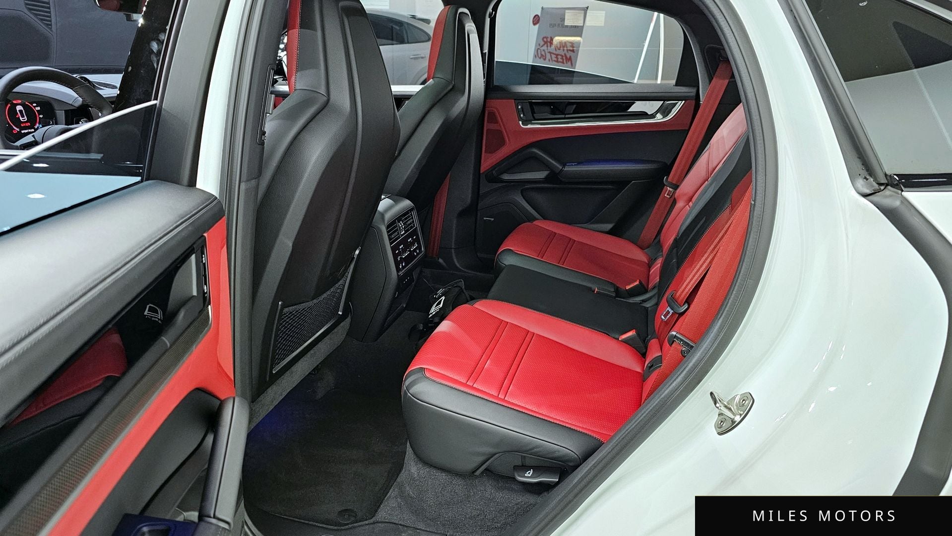 Porsche 카이엔 (PO536) 2025 — миниатюра 12