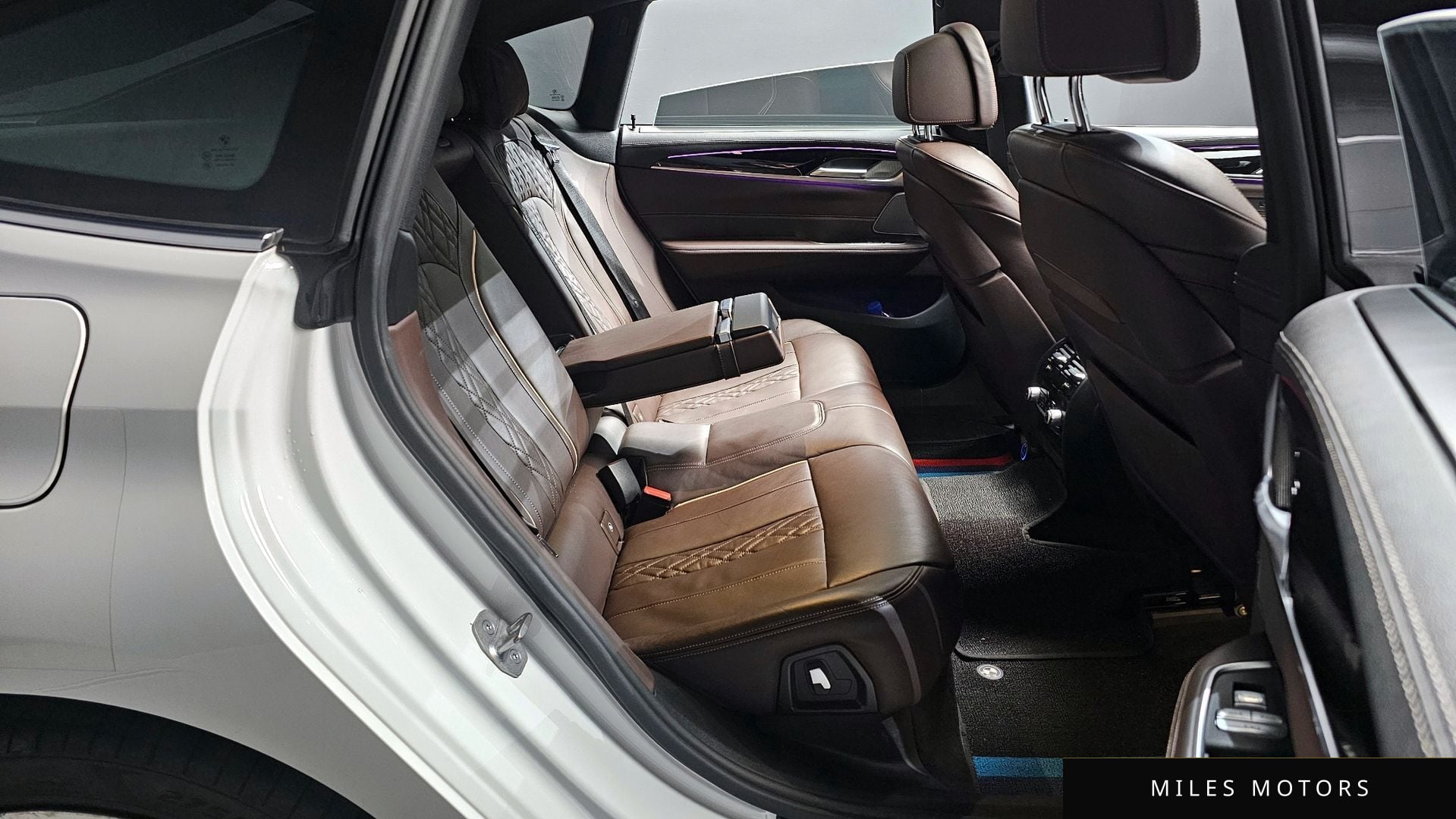 BMW 6 Series GT (G32) 2022 — миниатюра 12