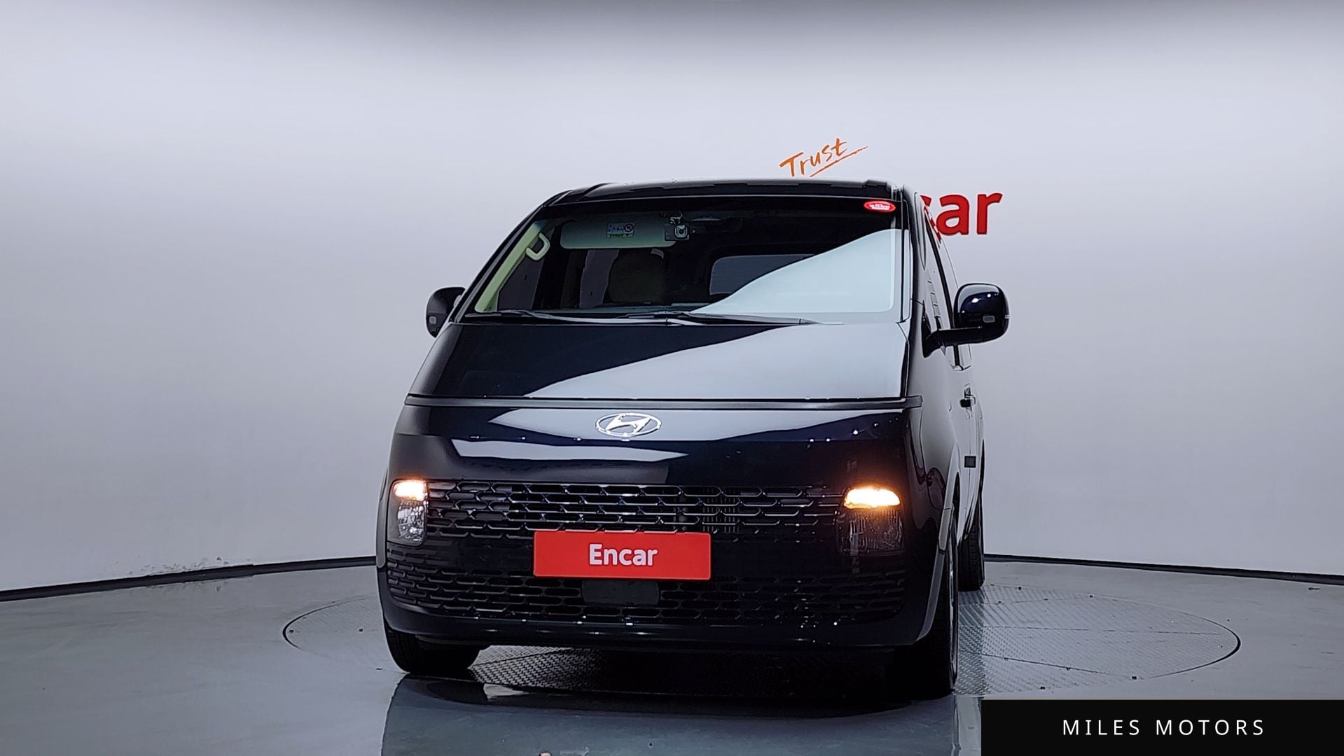 Hyundai Staria 2023 — миниатюра 3