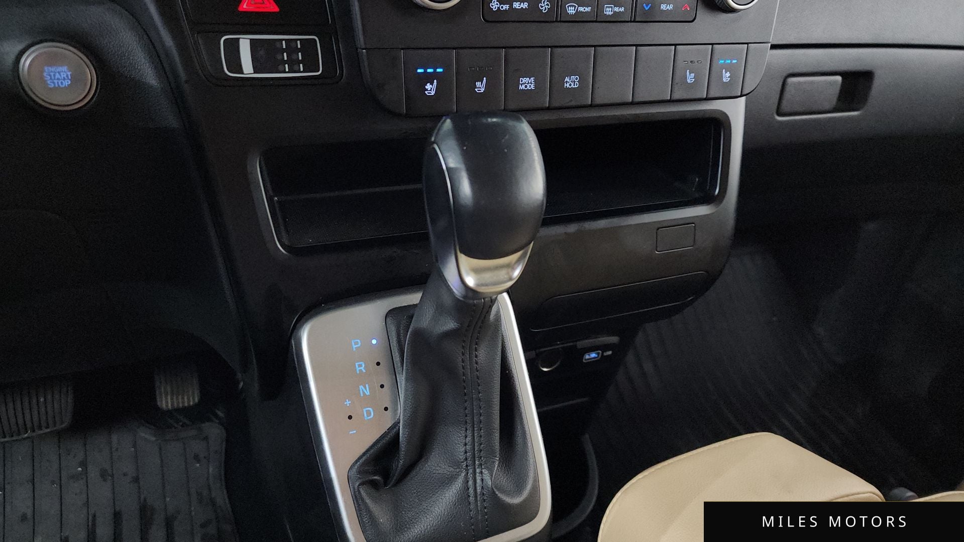 Hyundai Staria 2023 — миниатюра 9