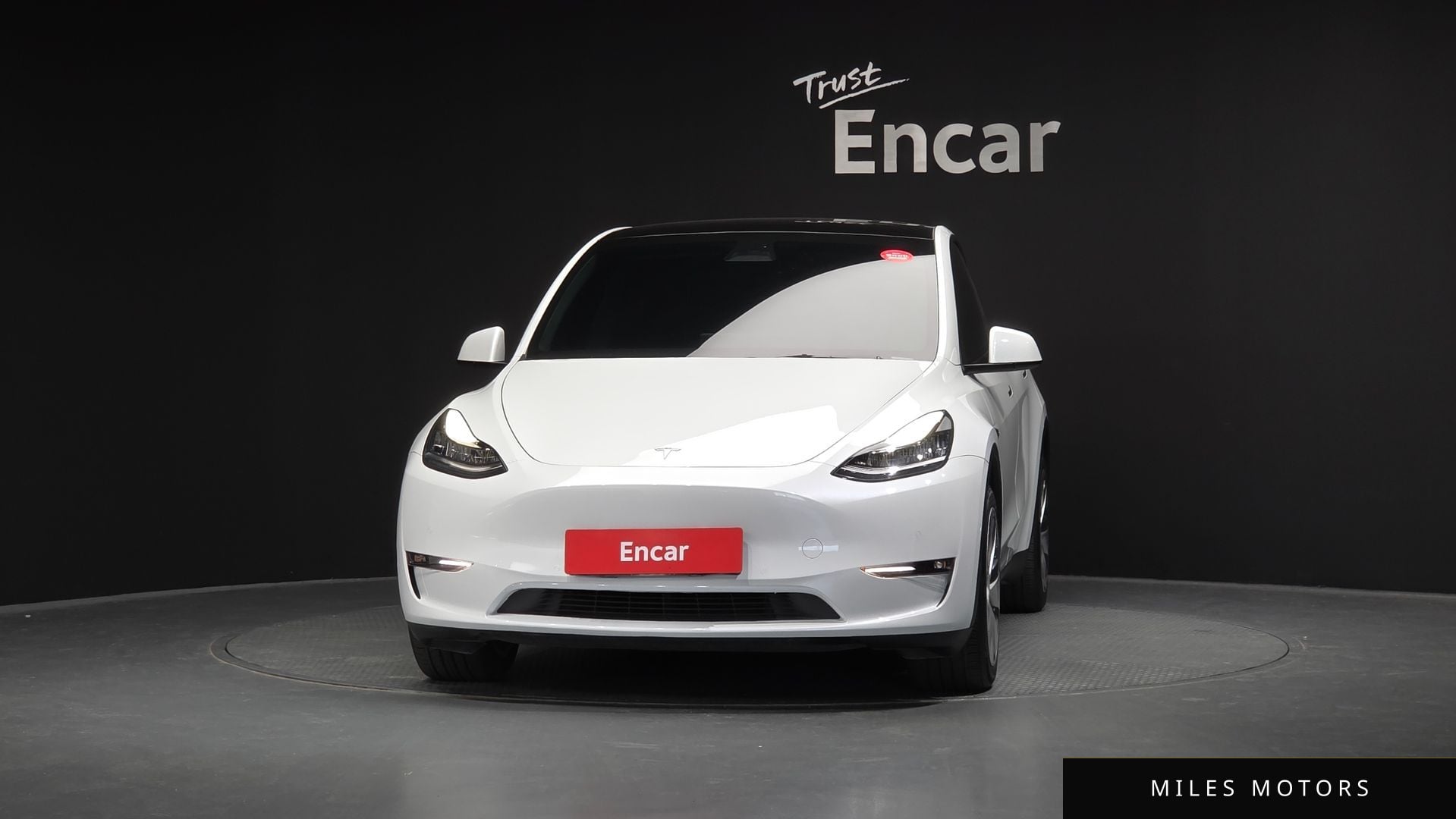 Tesla Model Y 2022 — миниатюра 3