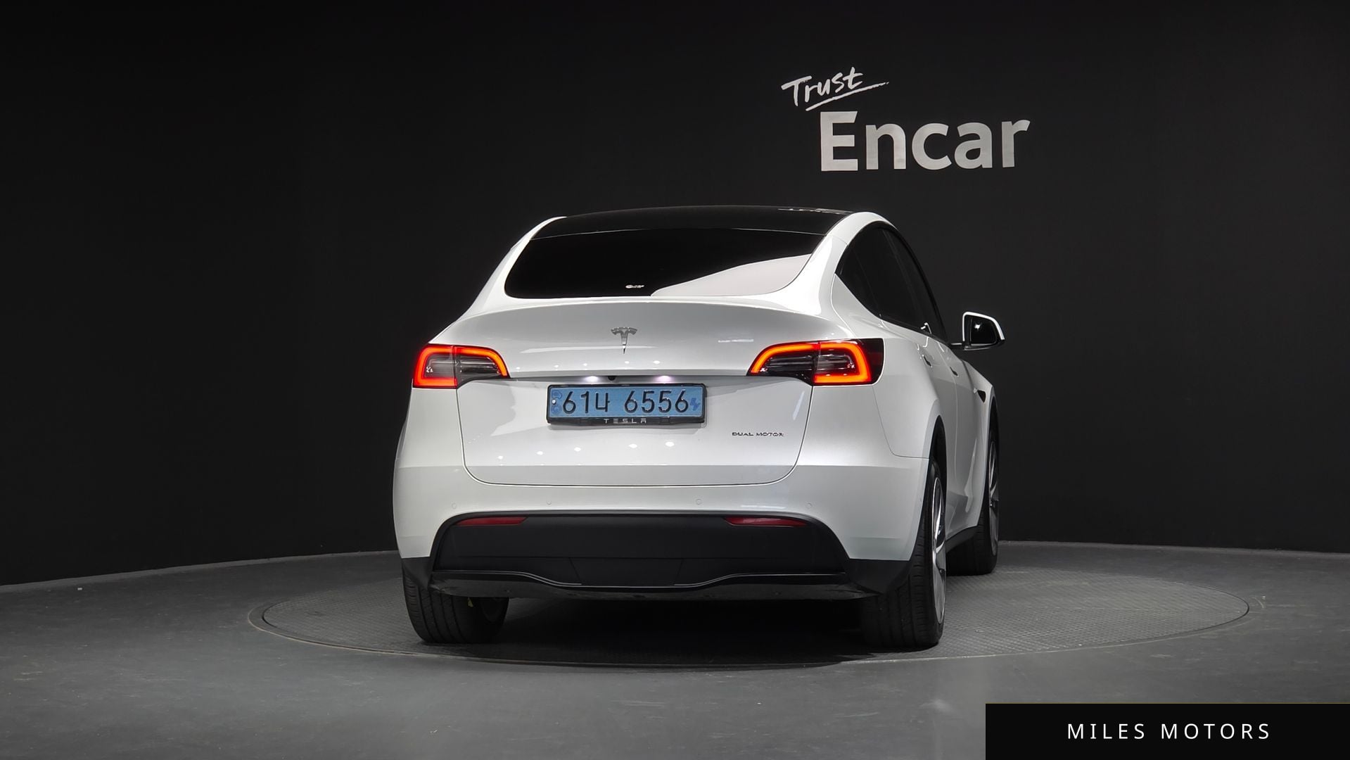 Tesla Model Y 2022 — миниатюра 4