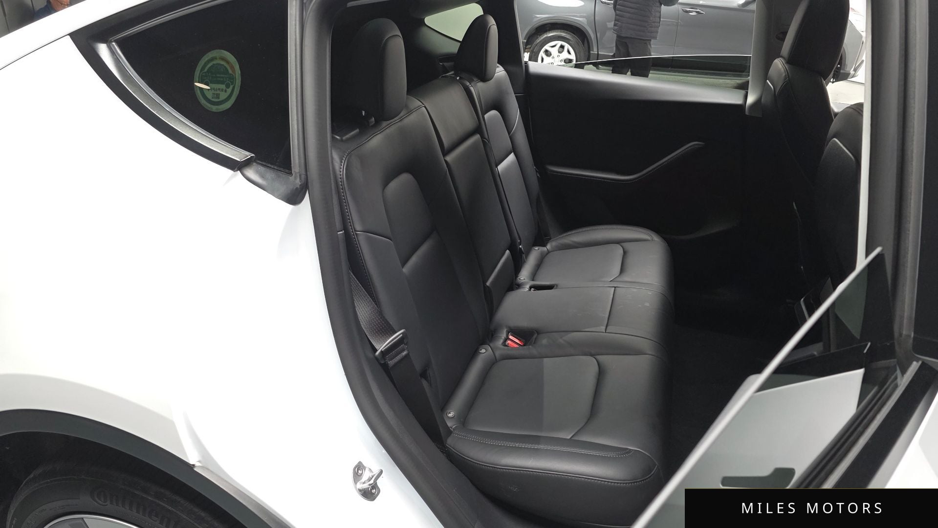 Tesla Model Y 2022 — миниатюра 11