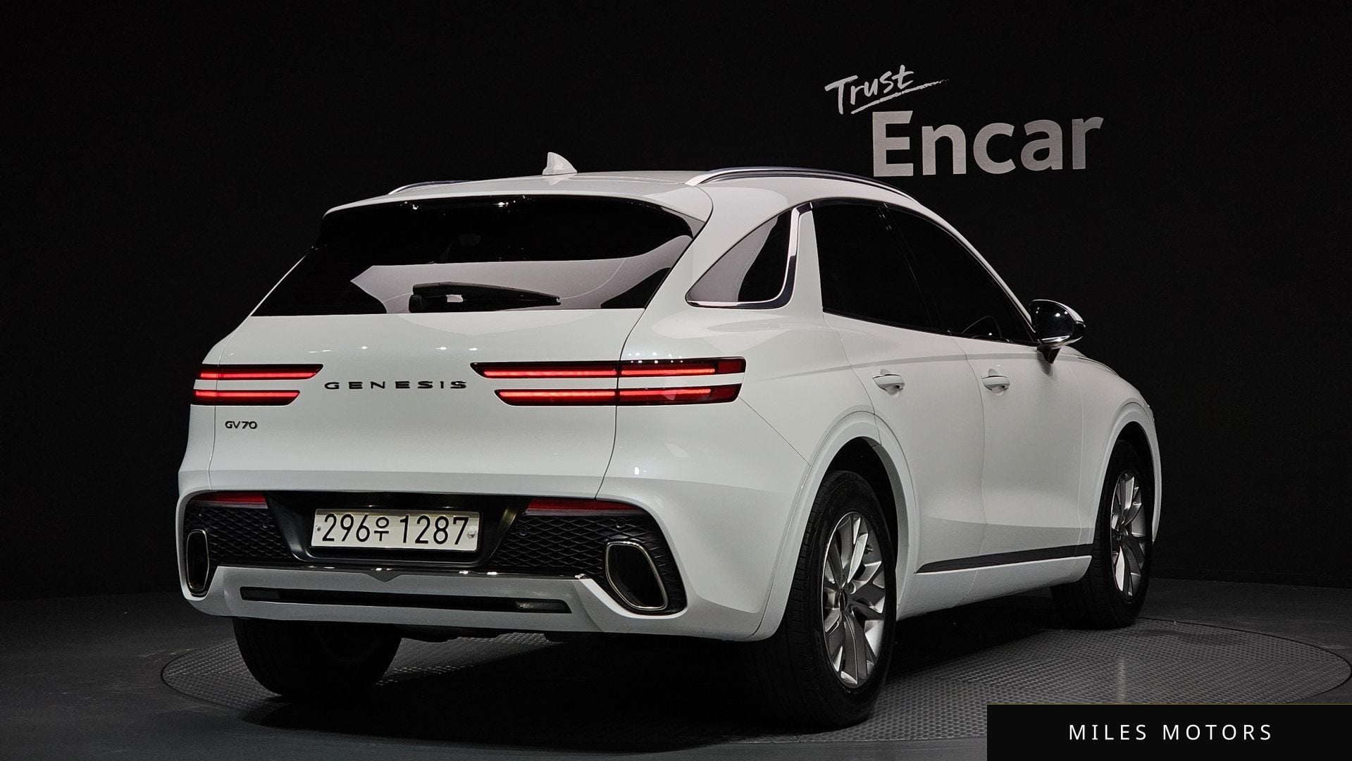 Genesis GV70 2023 — миниатюра 2