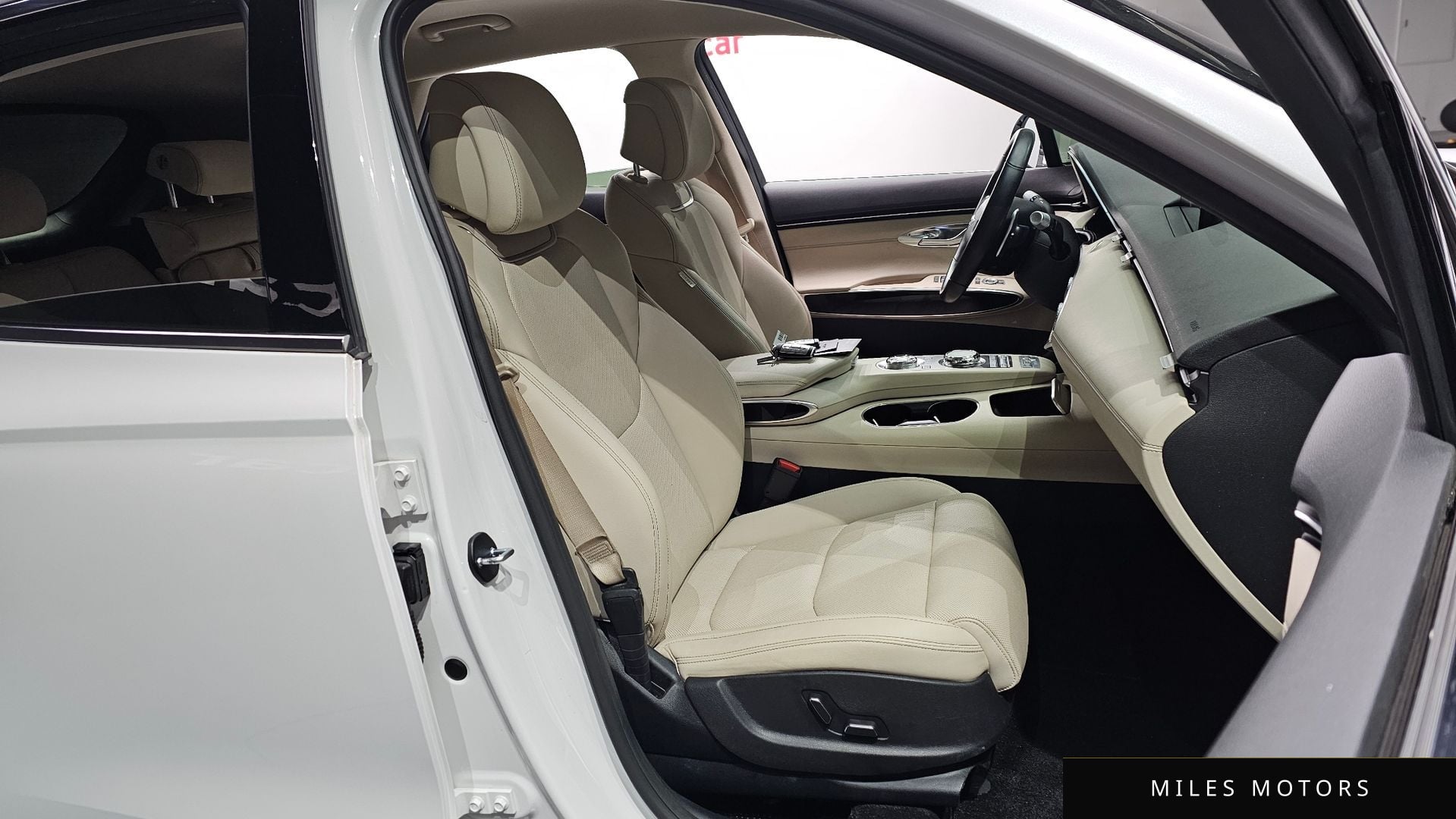 Genesis GV70 2023 — миниатюра 10