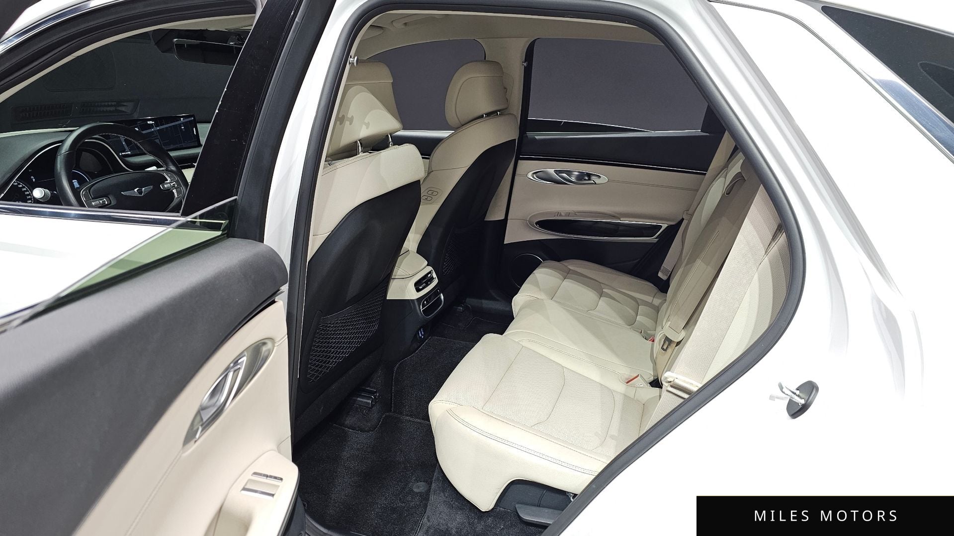Genesis GV70 2023 — миниатюра 12