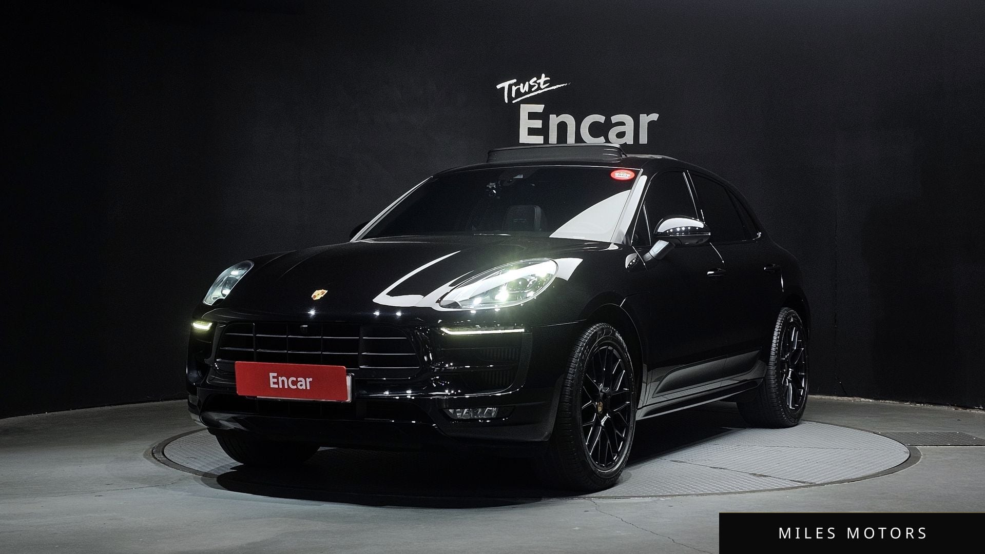 Porsche Macan 2018 — фото 1 из 12