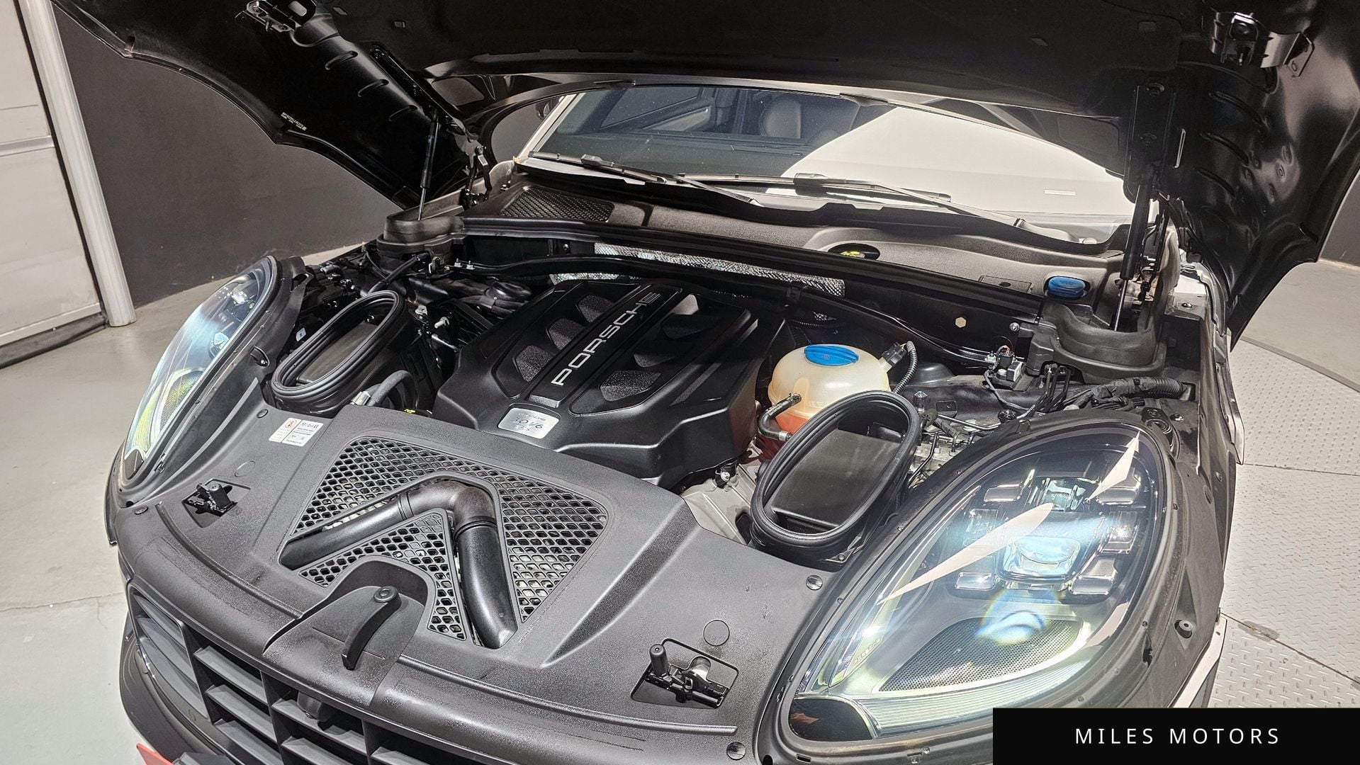 Porsche Macan 2018 — миниатюра 6