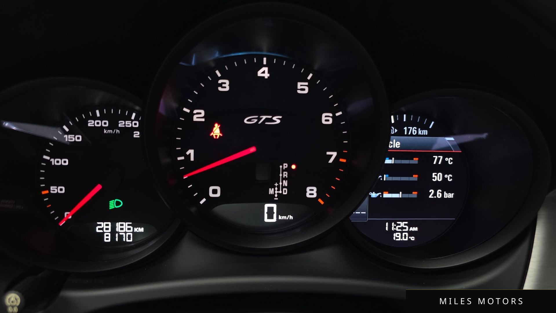 Porsche Macan 2018 — миниатюра 8