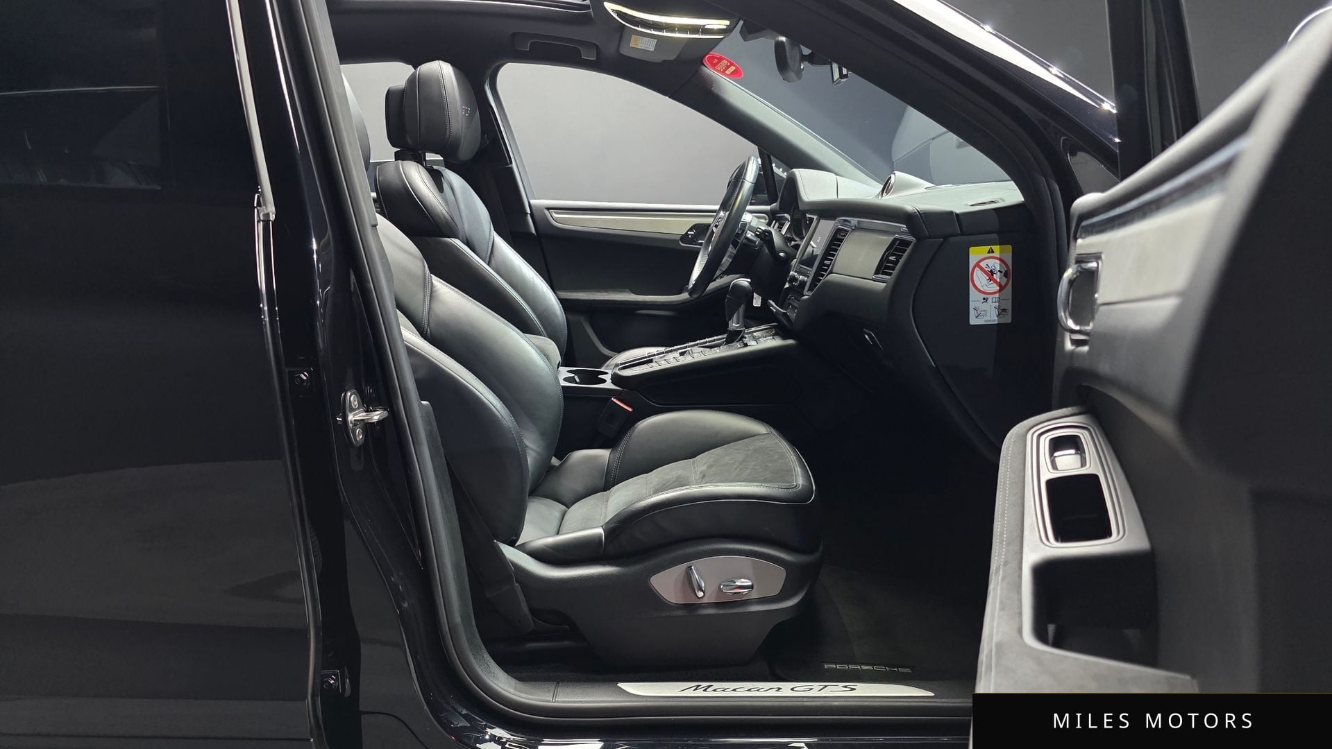 Porsche Macan 2018 — миниатюра 10