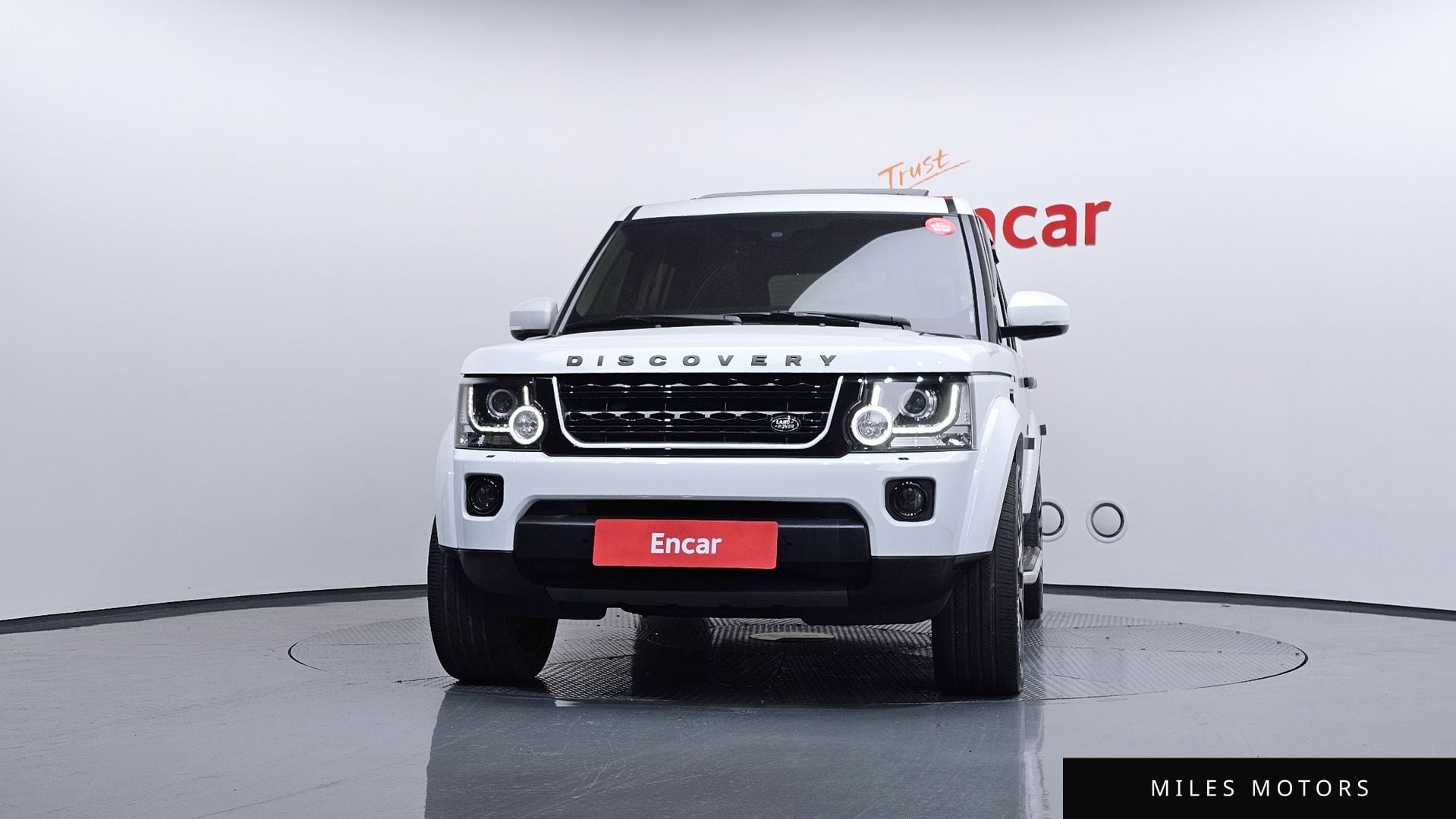 Land Rover Discovery 2016 — миниатюра 3