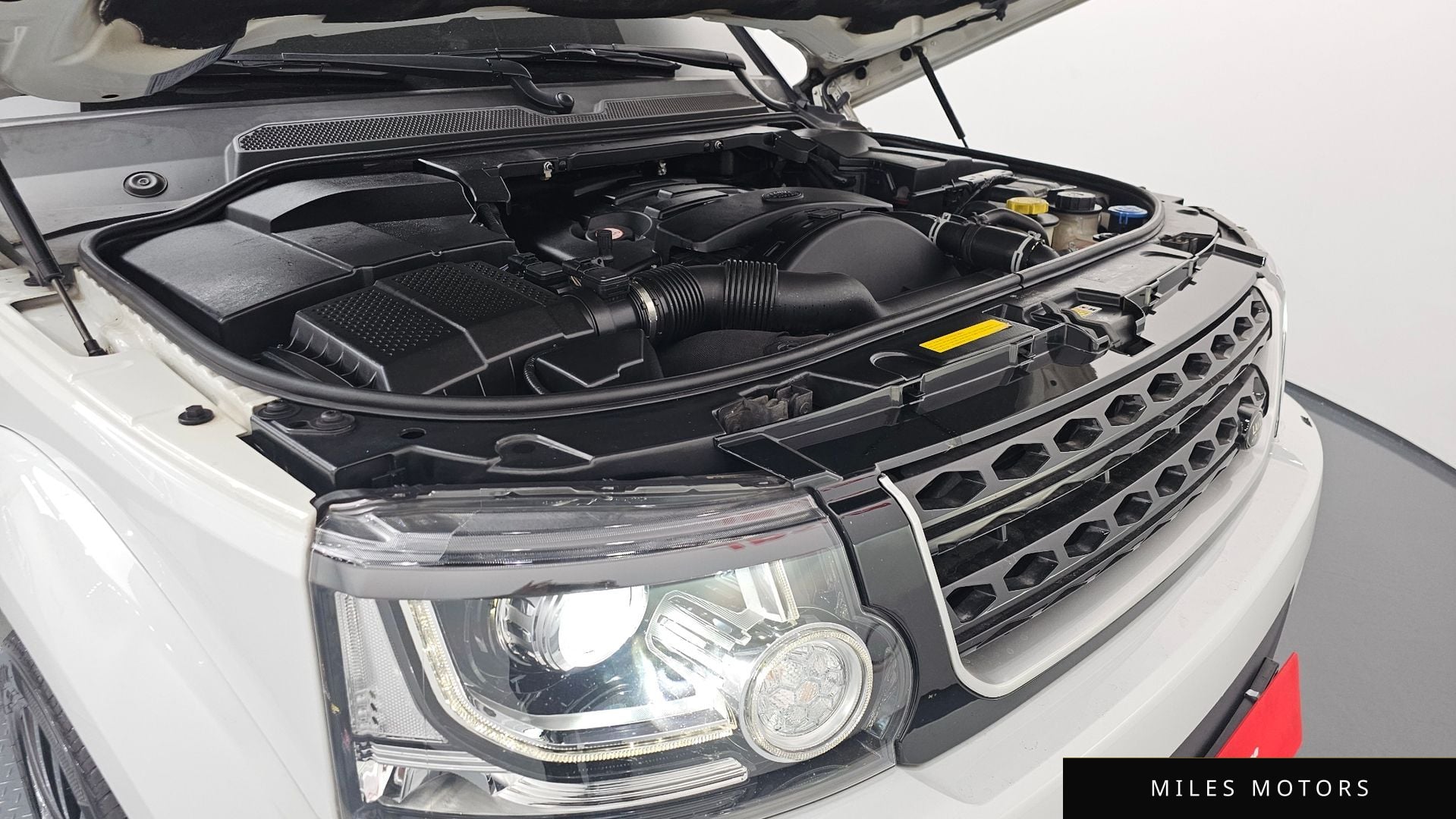 Land Rover Discovery 2016 — миниатюра 6