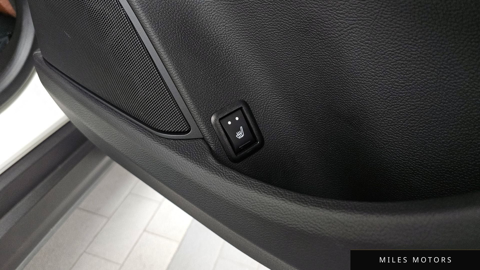 Maserati 르반떼 2022 — миниатюра 19