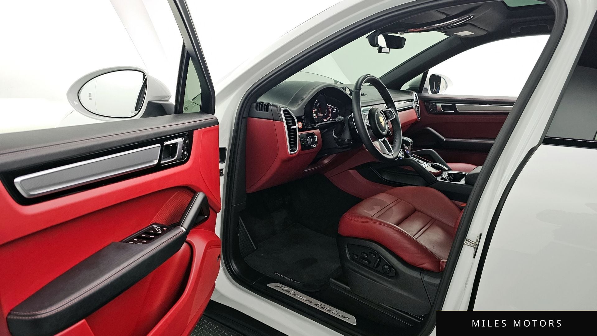 Porsche 카이엔 (PO536) 2023 — миниатюра 11