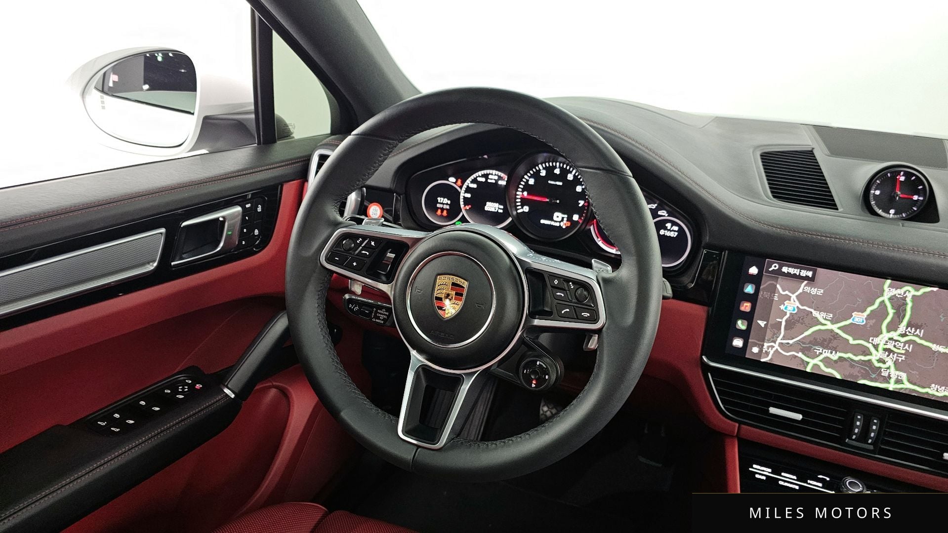 Porsche 카이엔 (PO536) 2023 — миниатюра 13