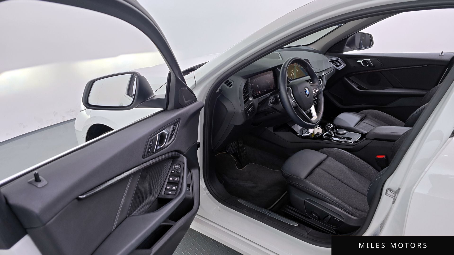 BMW 1 Series (F40) 2024 — миниатюра 10