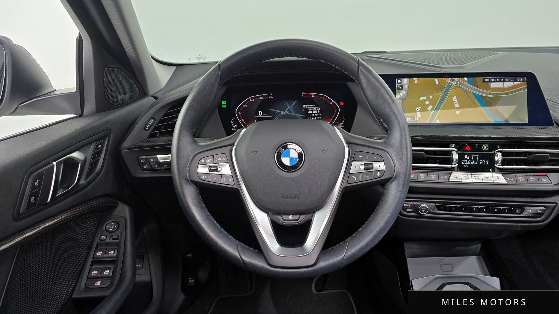 BMW 1 Series (F40) 2024 — миниатюра 13