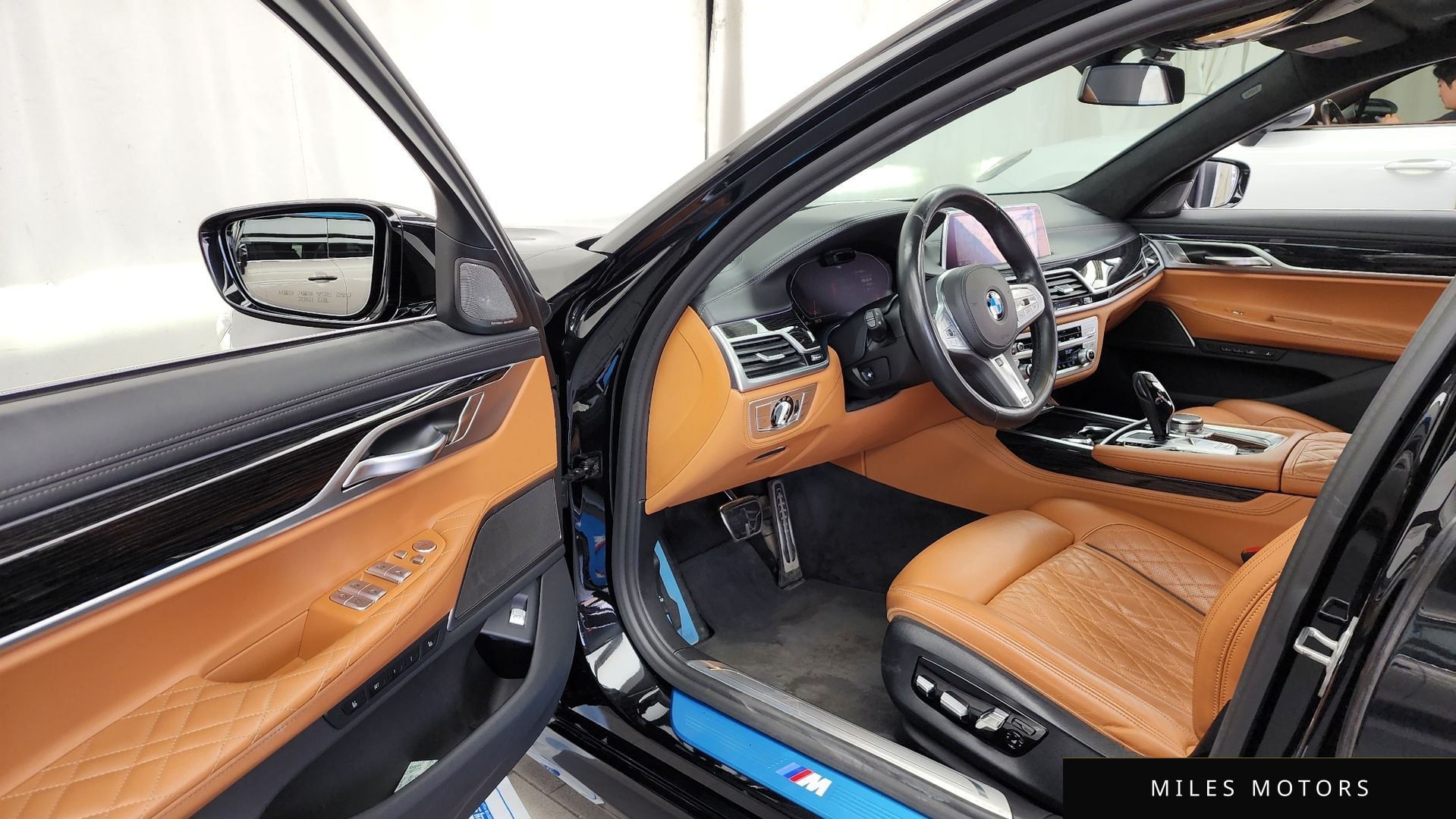 BMW 7 Series (G11) 2021 — миниатюра 10