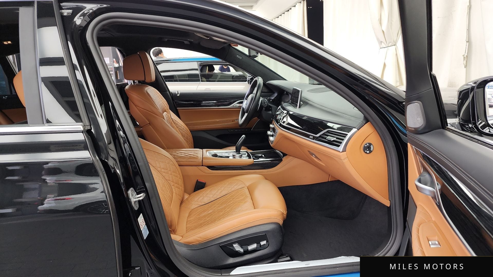 BMW 7 Series (G11) 2021 — миниатюра 11