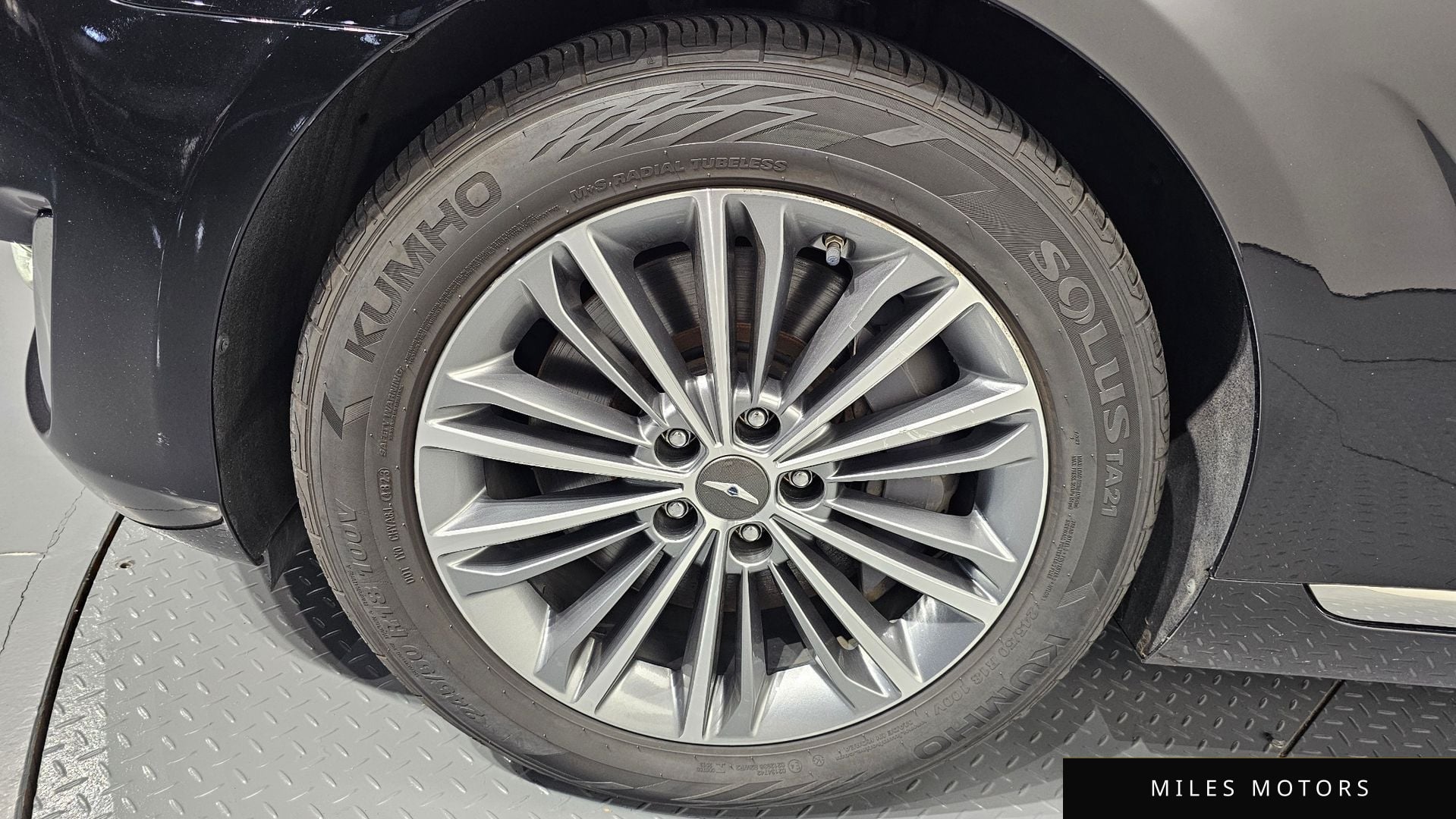 Genesis EQ900 2016 — миниатюра 5