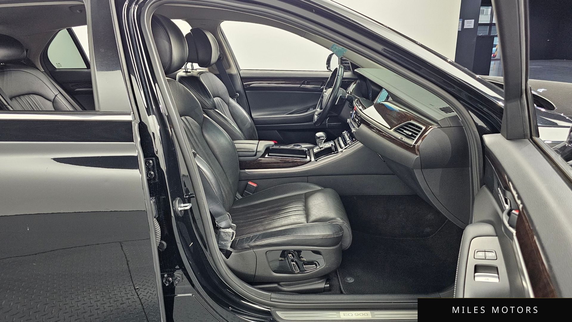 Genesis EQ900 2016 — миниатюра 10