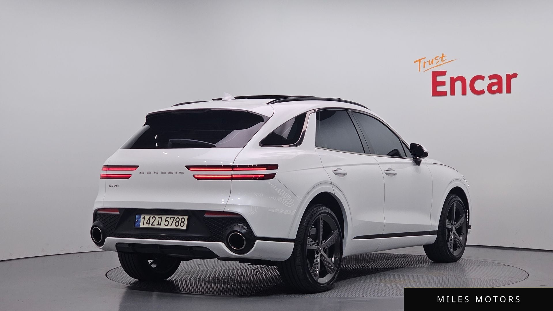 Genesis GV70 2024 — миниатюра 2