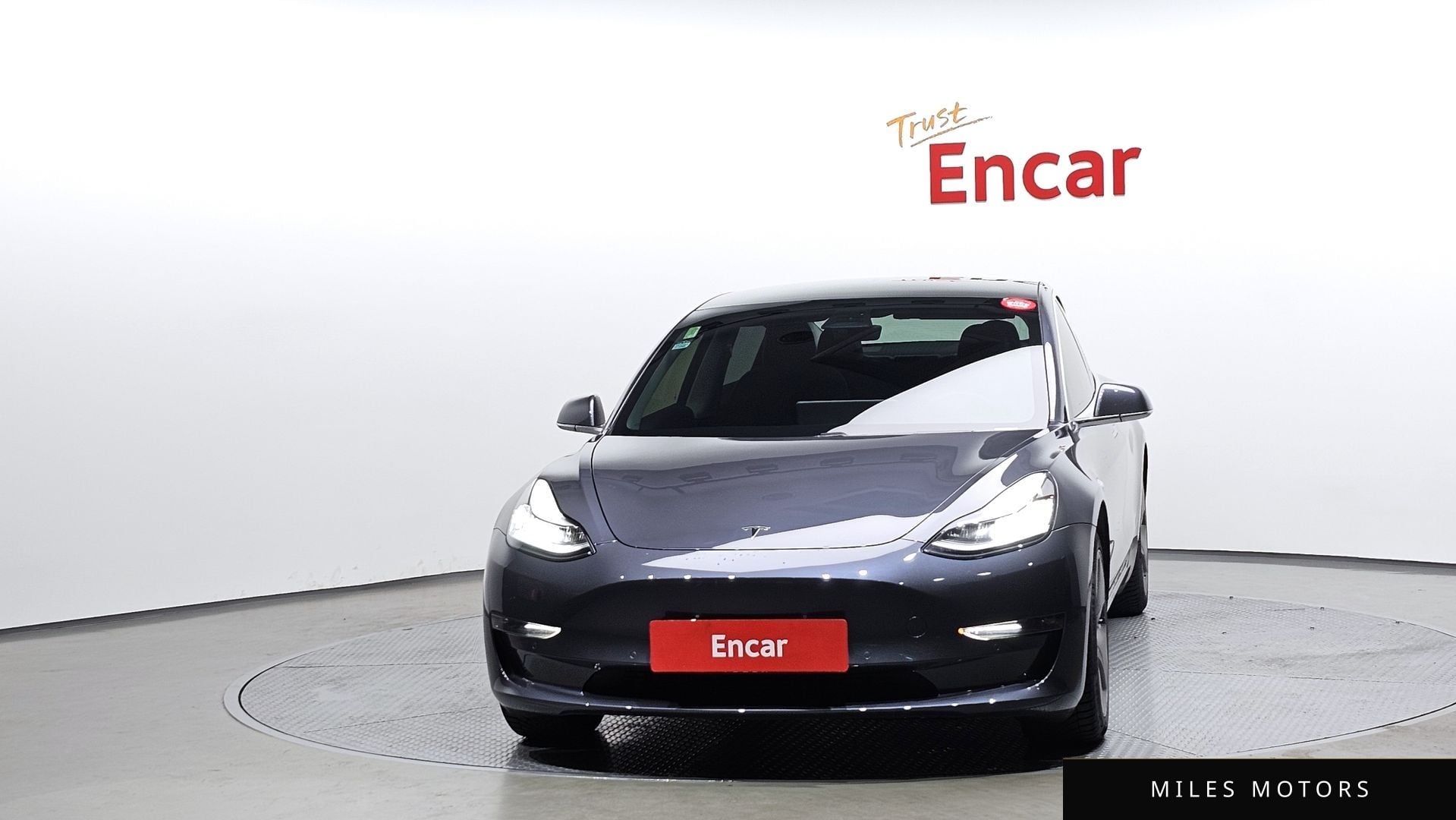 Tesla 모델 3 2020 — миниатюра 3