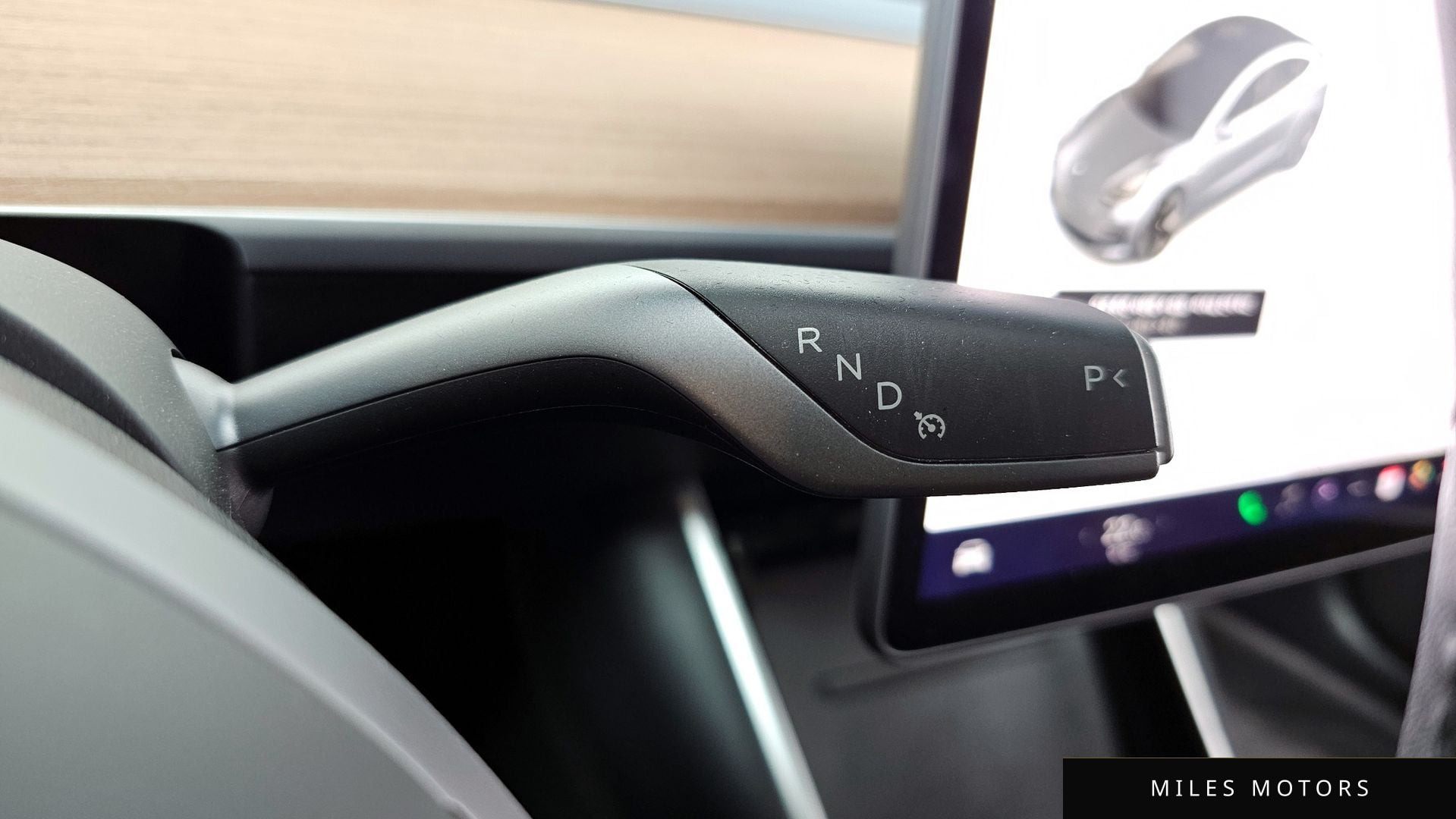 Tesla 모델 3 2020 — миниатюра 9