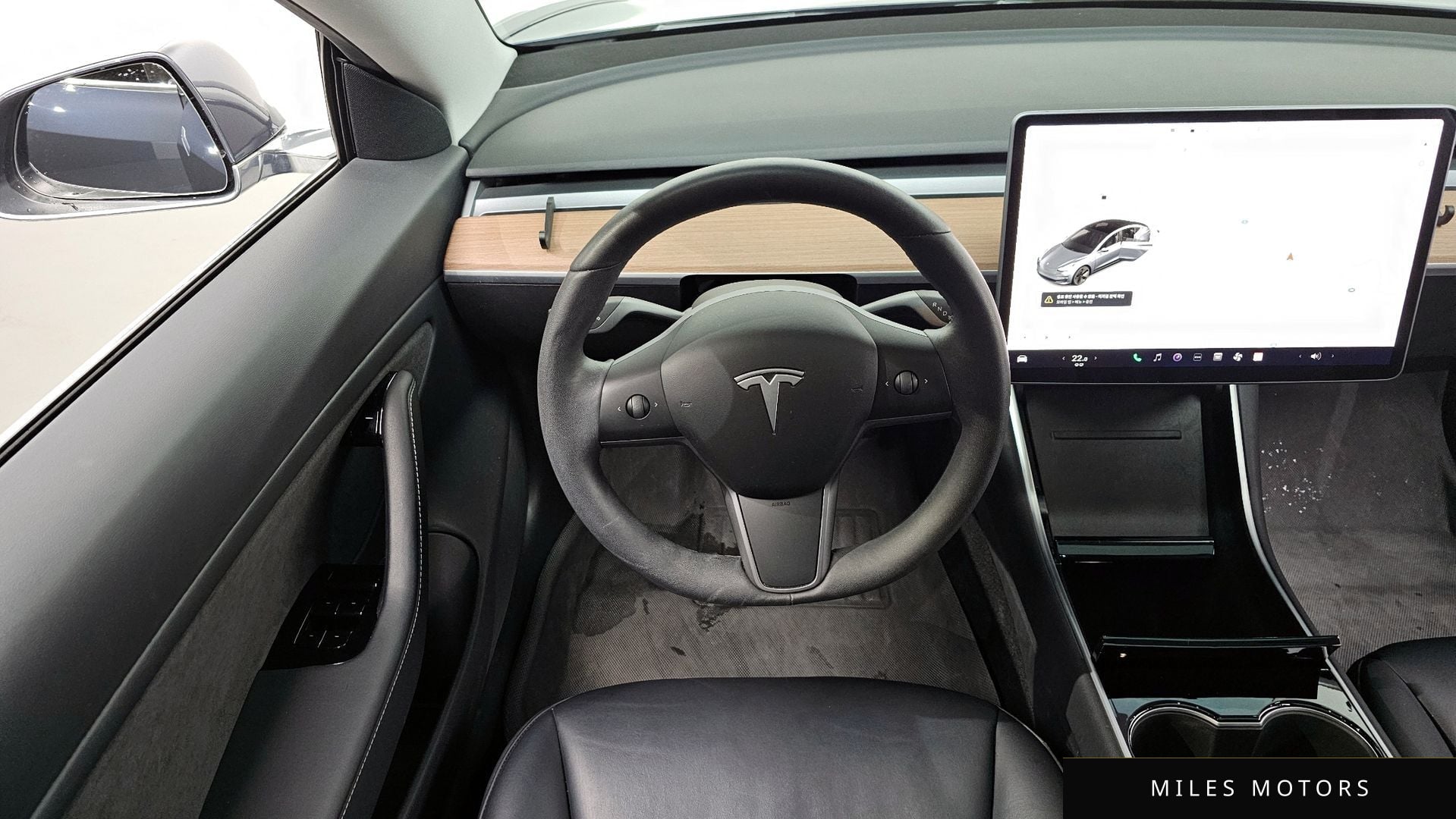 Tesla 모델 3 2020 — миниатюра 13