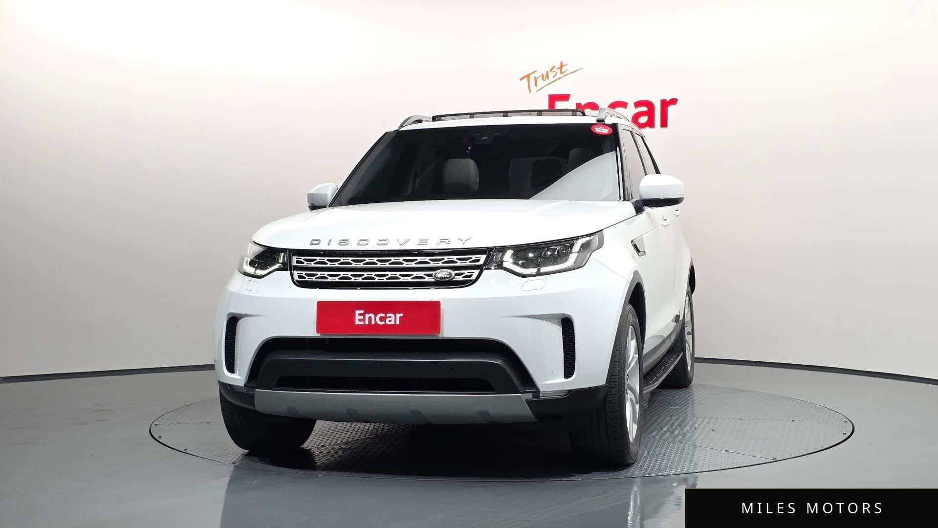 Land Rover Discovery 2017 — миниатюра 3
