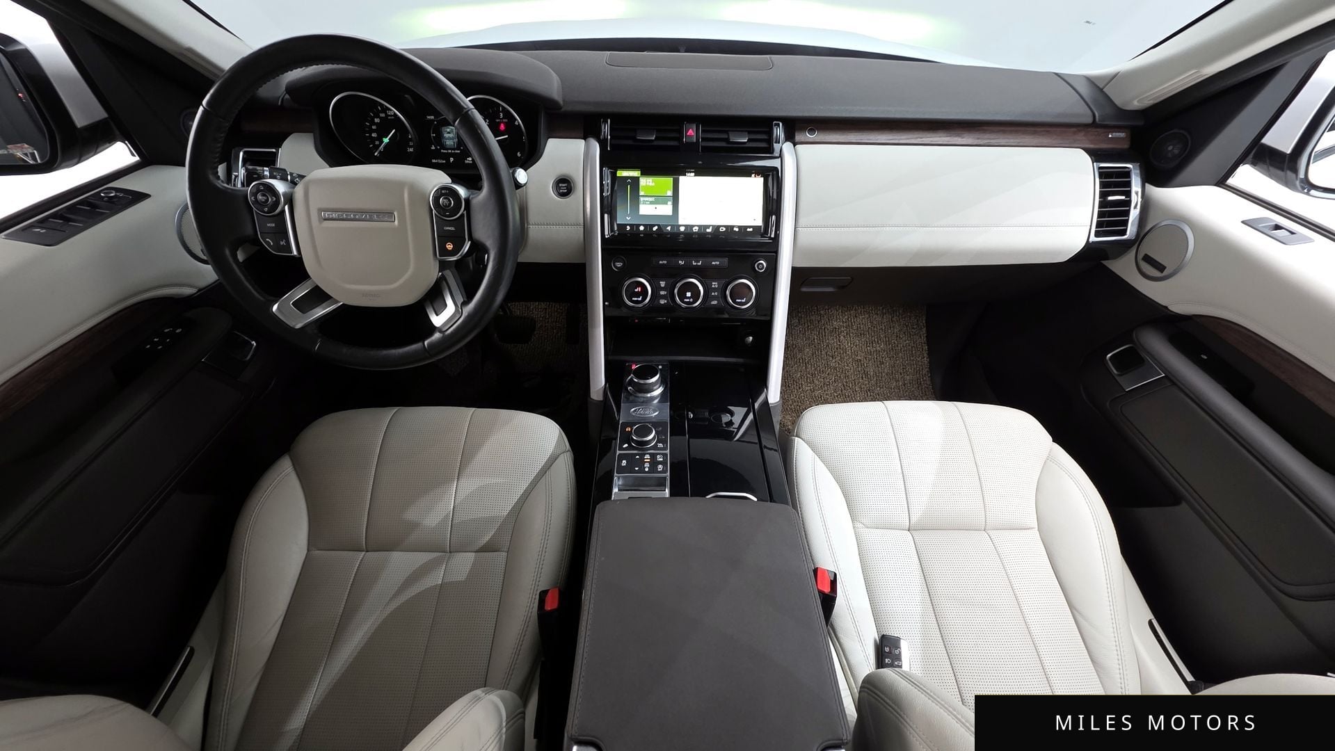 Land Rover Discovery 2017 — миниатюра 7