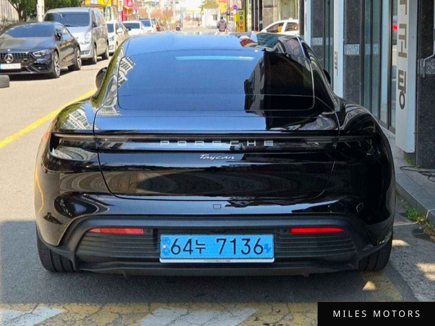 Porsche 타이칸 2022 — миниатюра 2