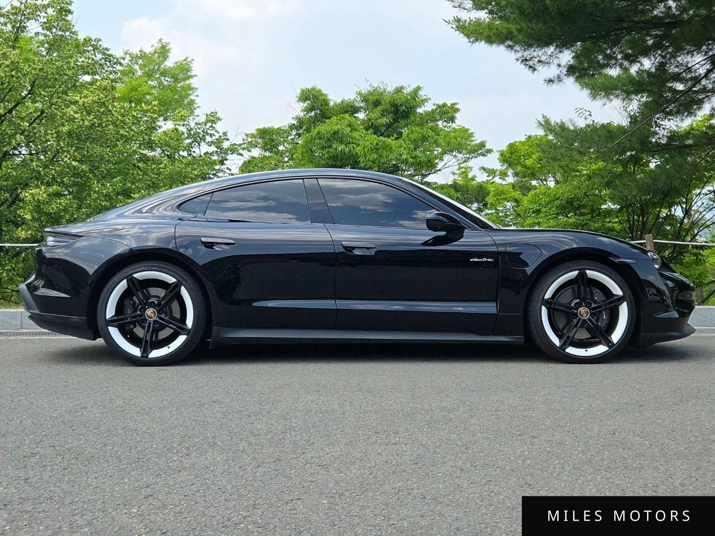 Porsche 타이칸 2022 — миниатюра 4