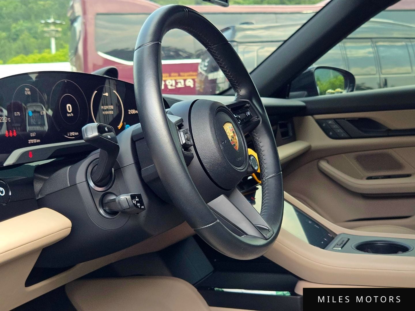 Porsche 타이칸 2022 — миниатюра 15