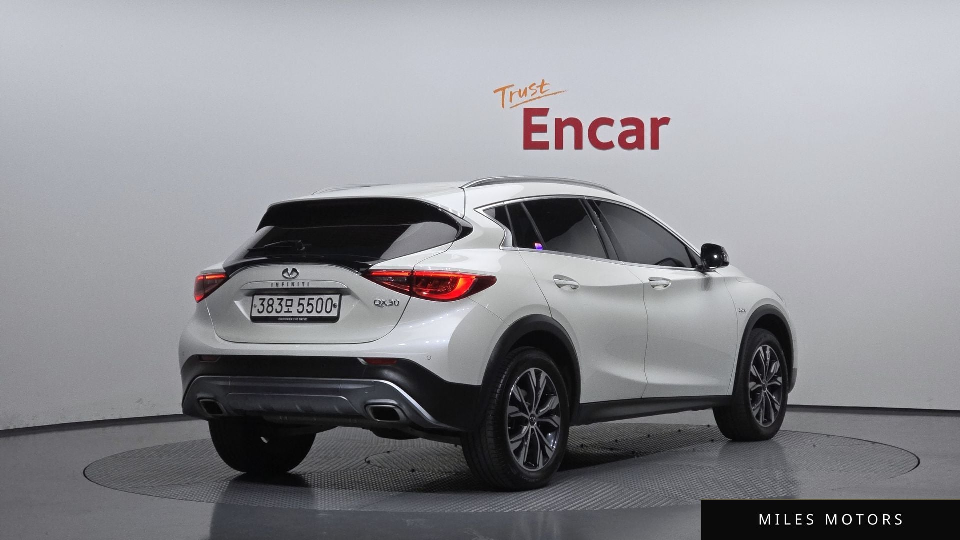 Infiniti QX30 2019 — миниатюра 2