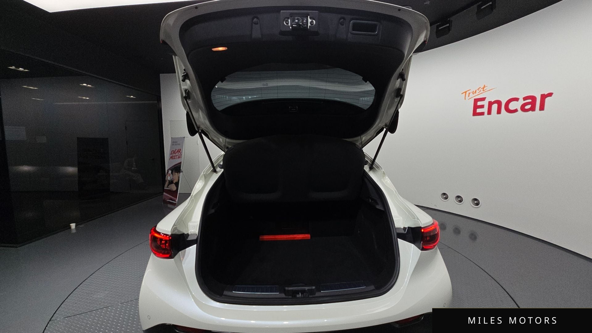 Infiniti QX30 2019 — миниатюра 20