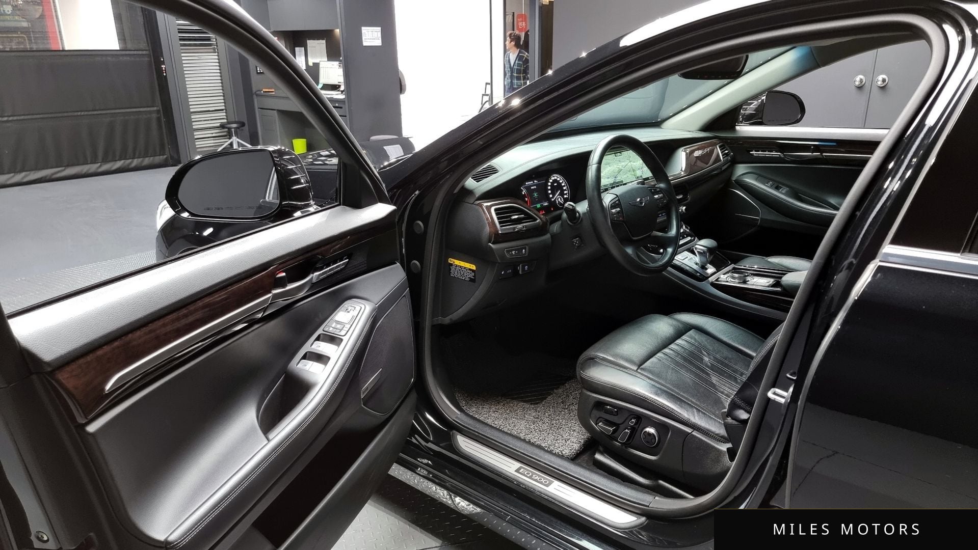 Genesis EQ900 2016 — миниатюра 10