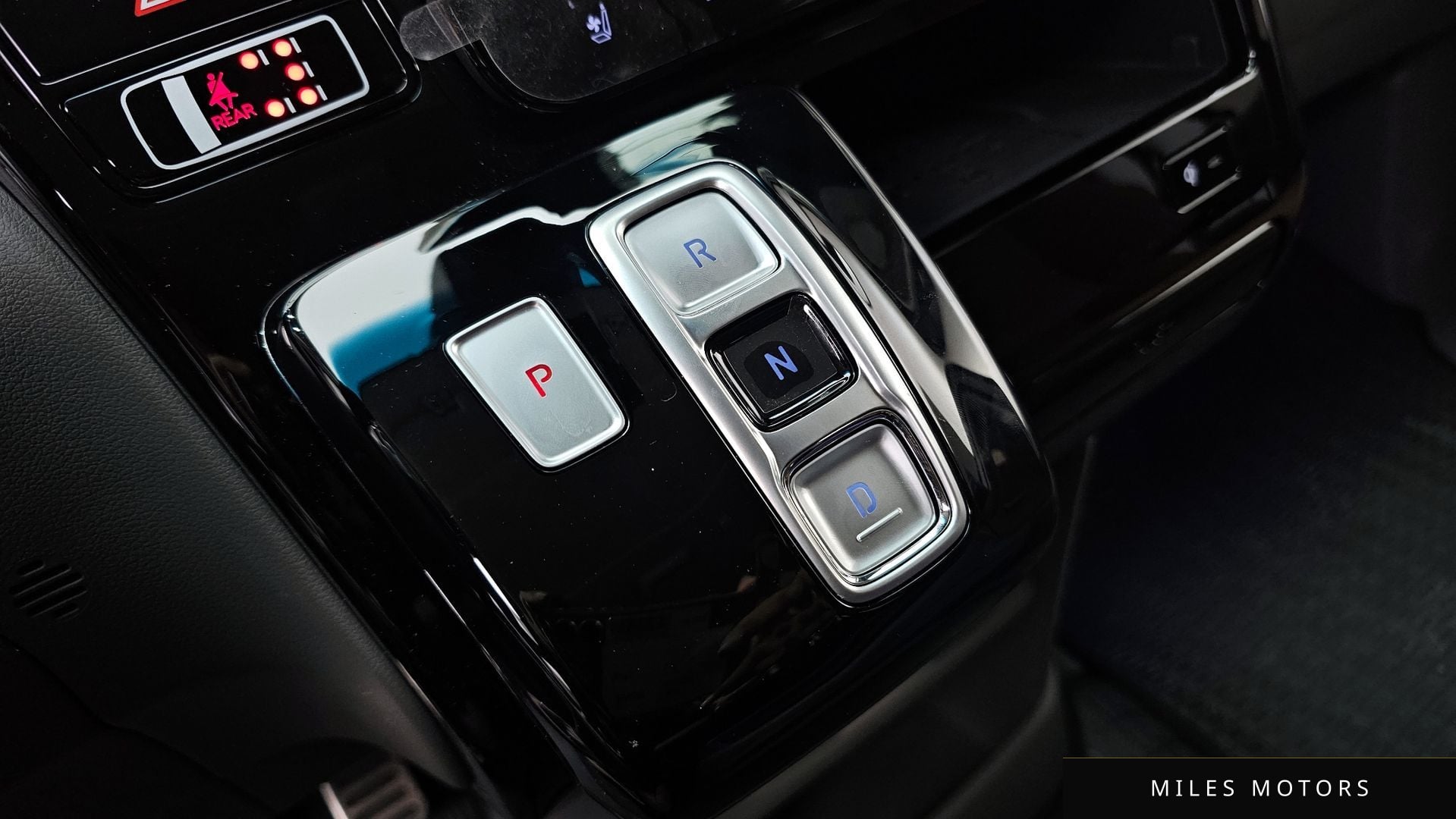 Hyundai Staria 2024 — миниатюра 9