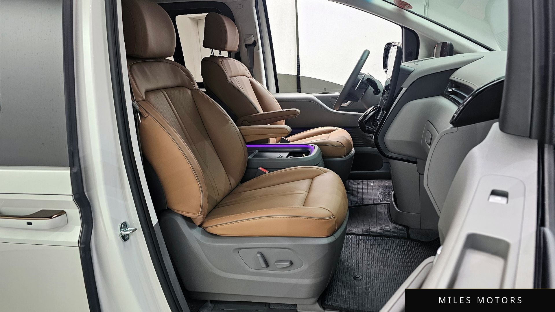 Hyundai Staria 2024 — миниатюра 11